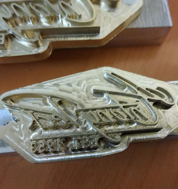 Εικόνα σχετικά με την εφαρμογή: Καλούπι πυρογραφίας επίπεδο και κυλινδρικό